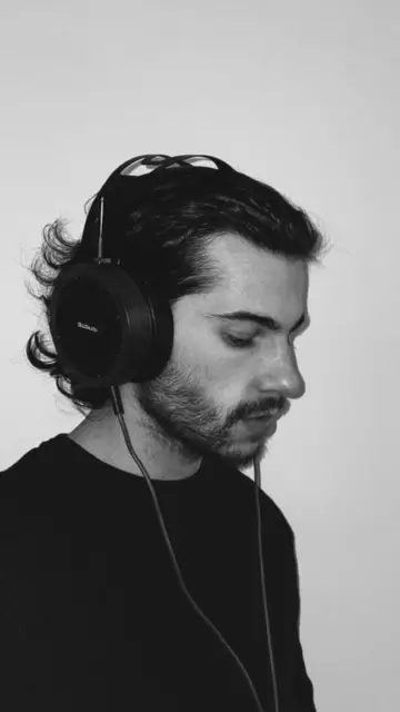 Studio KAB Mastering - Équipement professionnel de mastering audio avec console analogique et moniteurs haute-fidélité